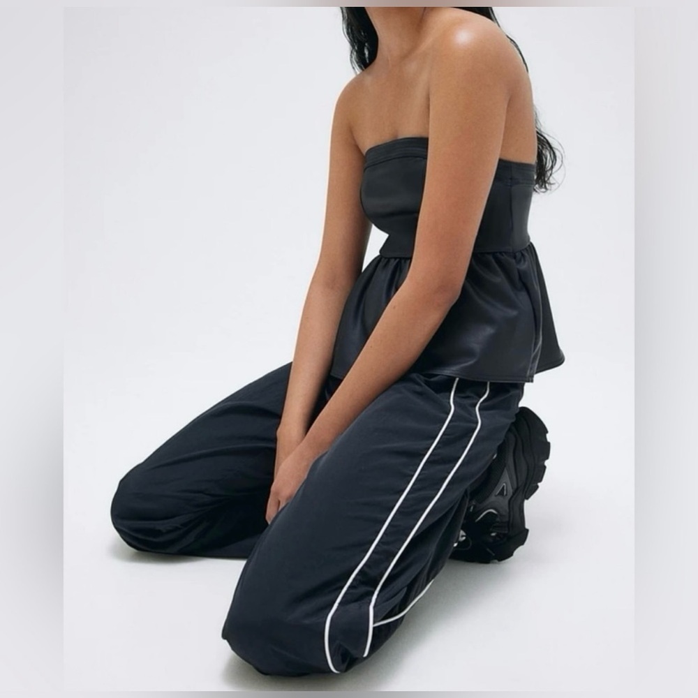 H&M Bandeau-style Peplum Top Elegant Black Strapless